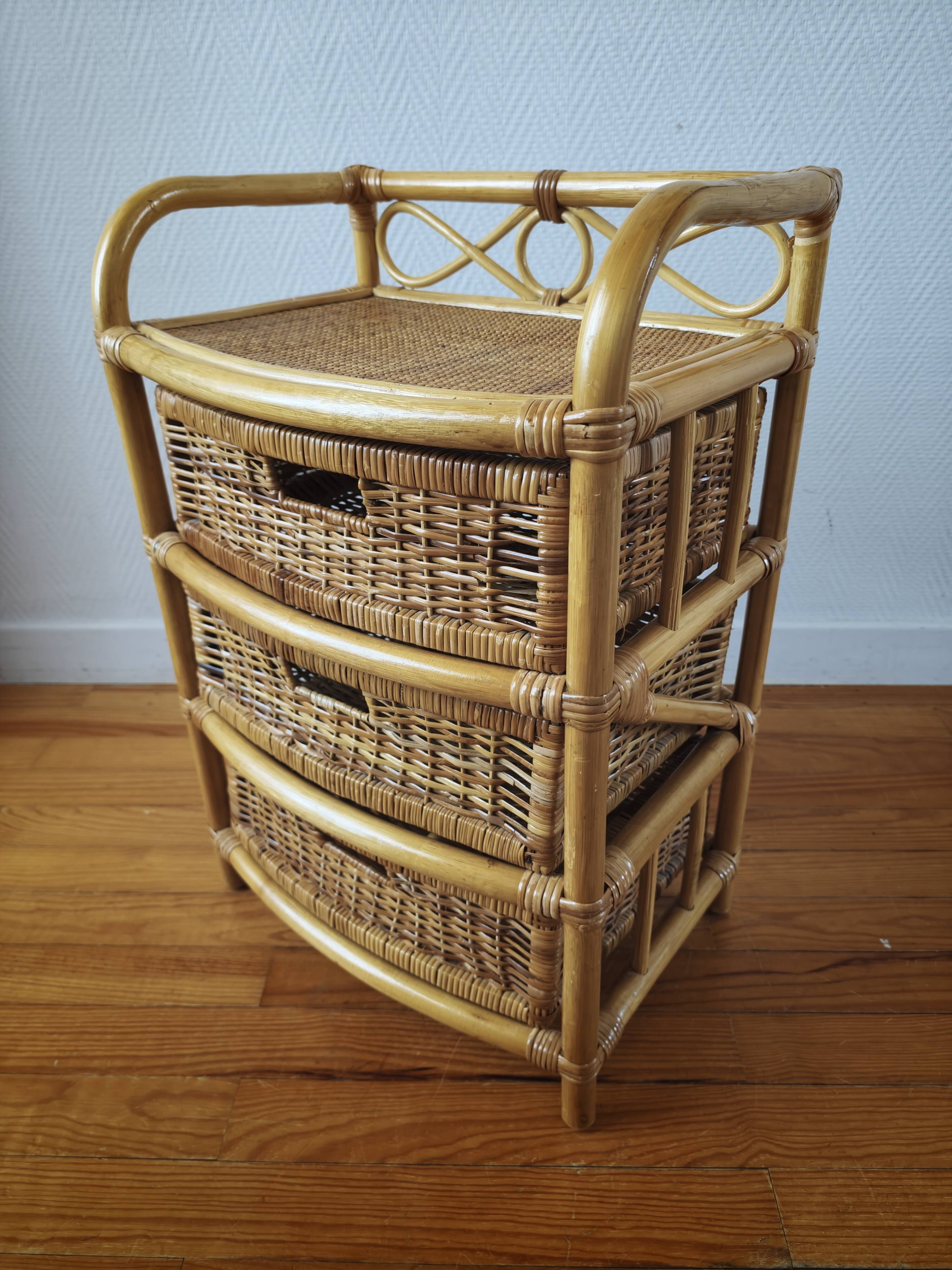 Vintage commode in rattan and wicker