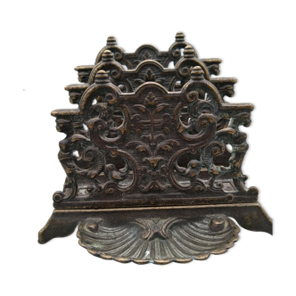 Porte courrier en bronze