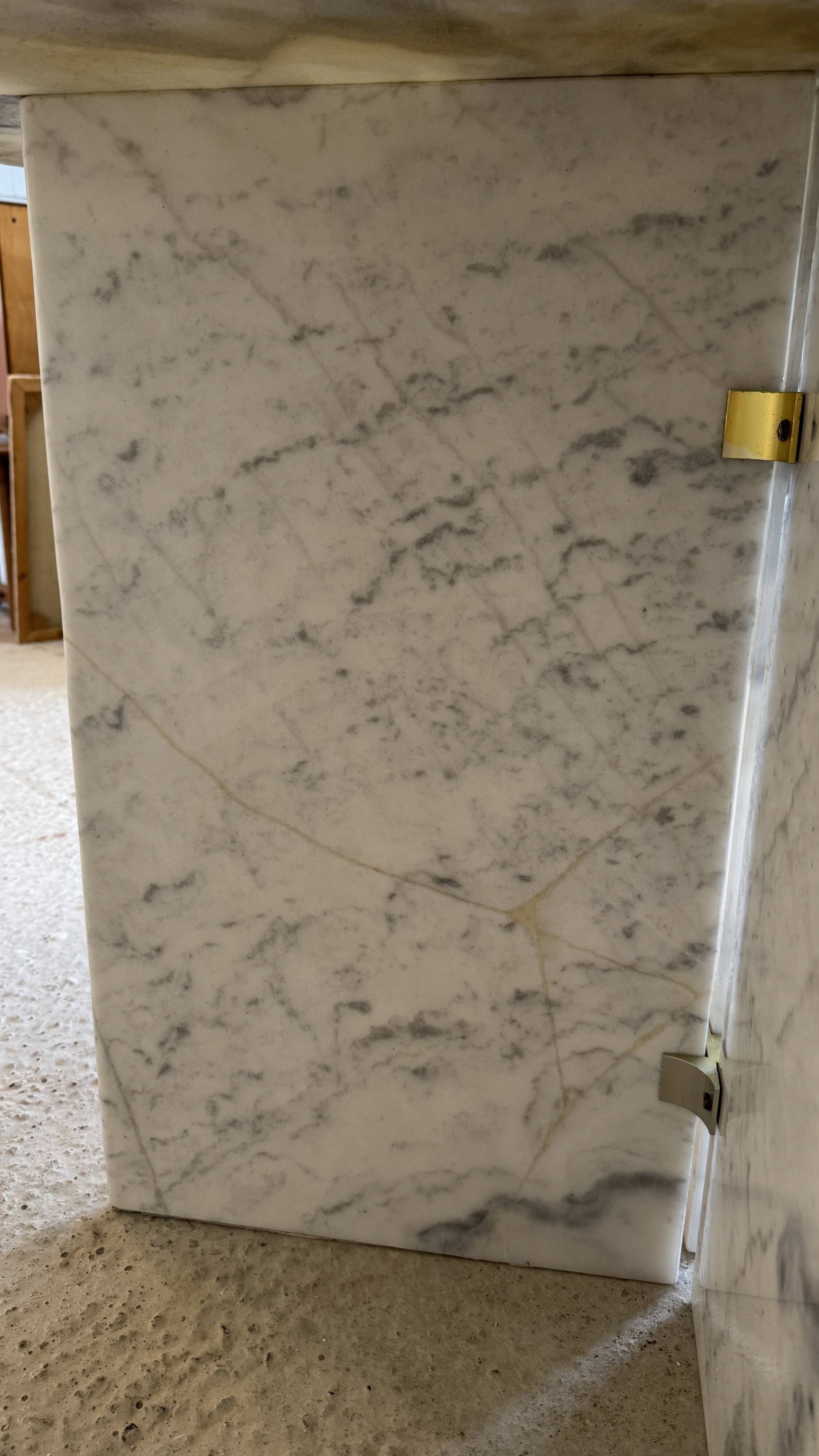 Table à manger en marbre