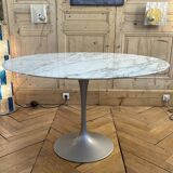 Eero Saarinen Knoll International Edition Tulip Table