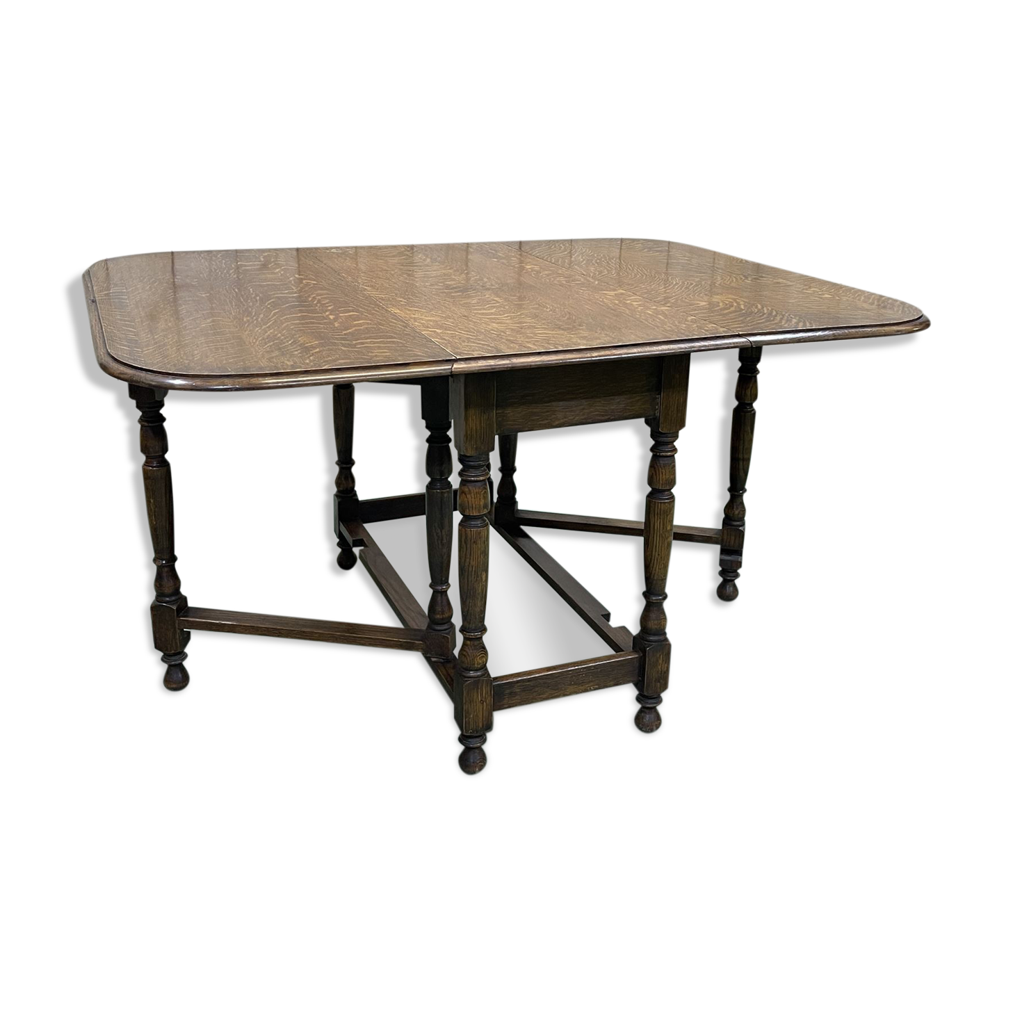 English folding table called -Gateleg- oak from the 1930s