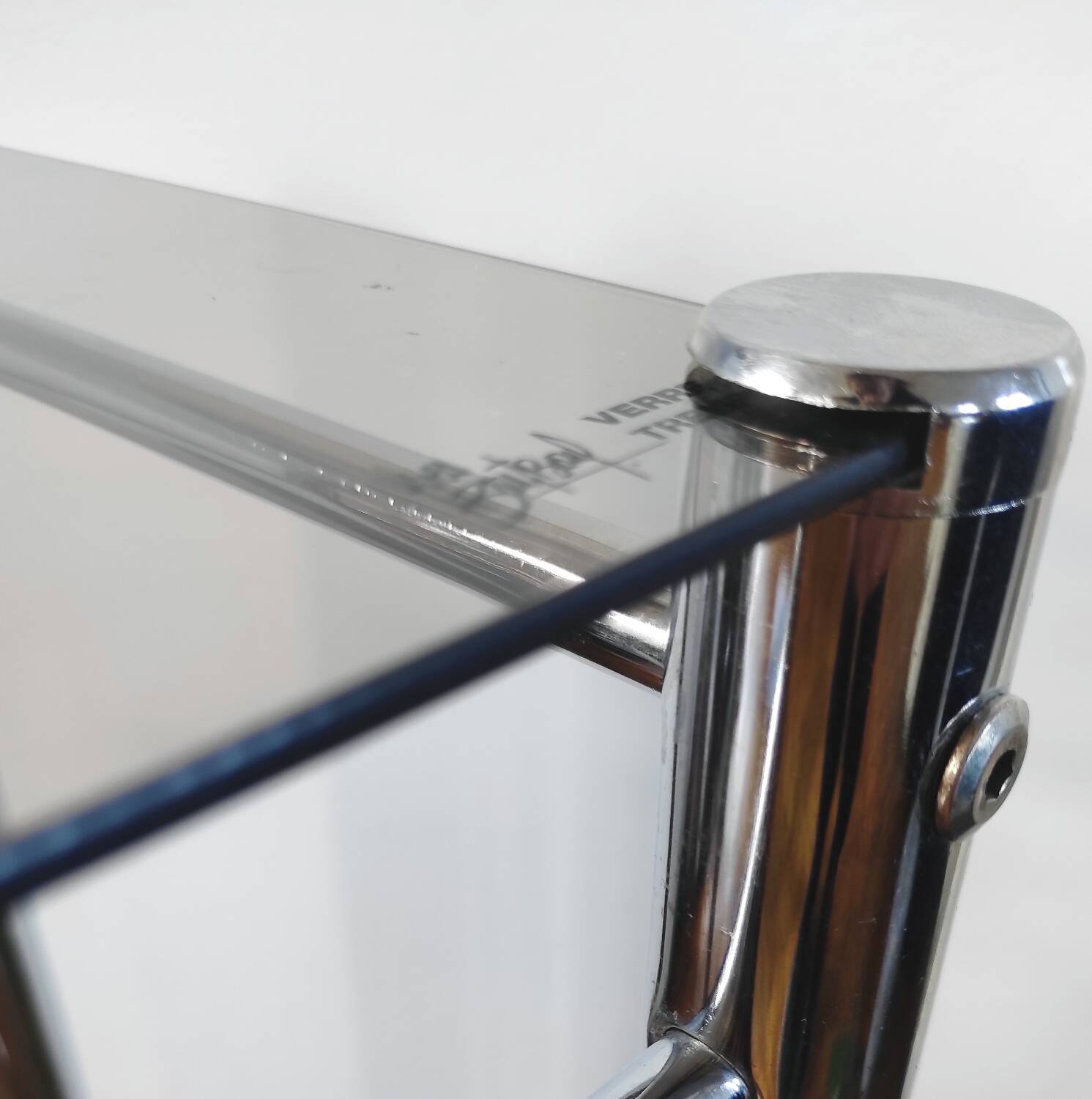 Sellette / Table d'appoint vintage Yves Boutboul - Métal chromé & verr