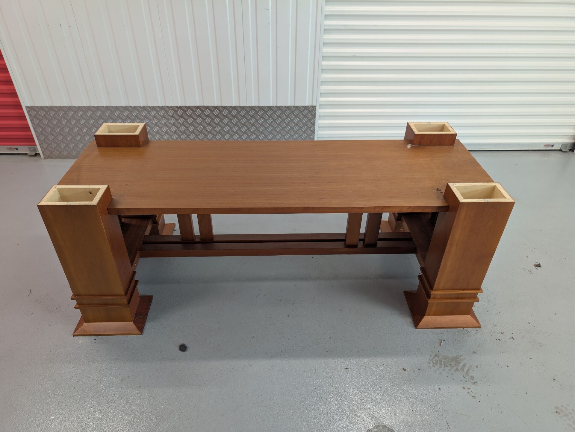 Dining table "Allen 605" in solid cherry by Frank Lloyd Wright p