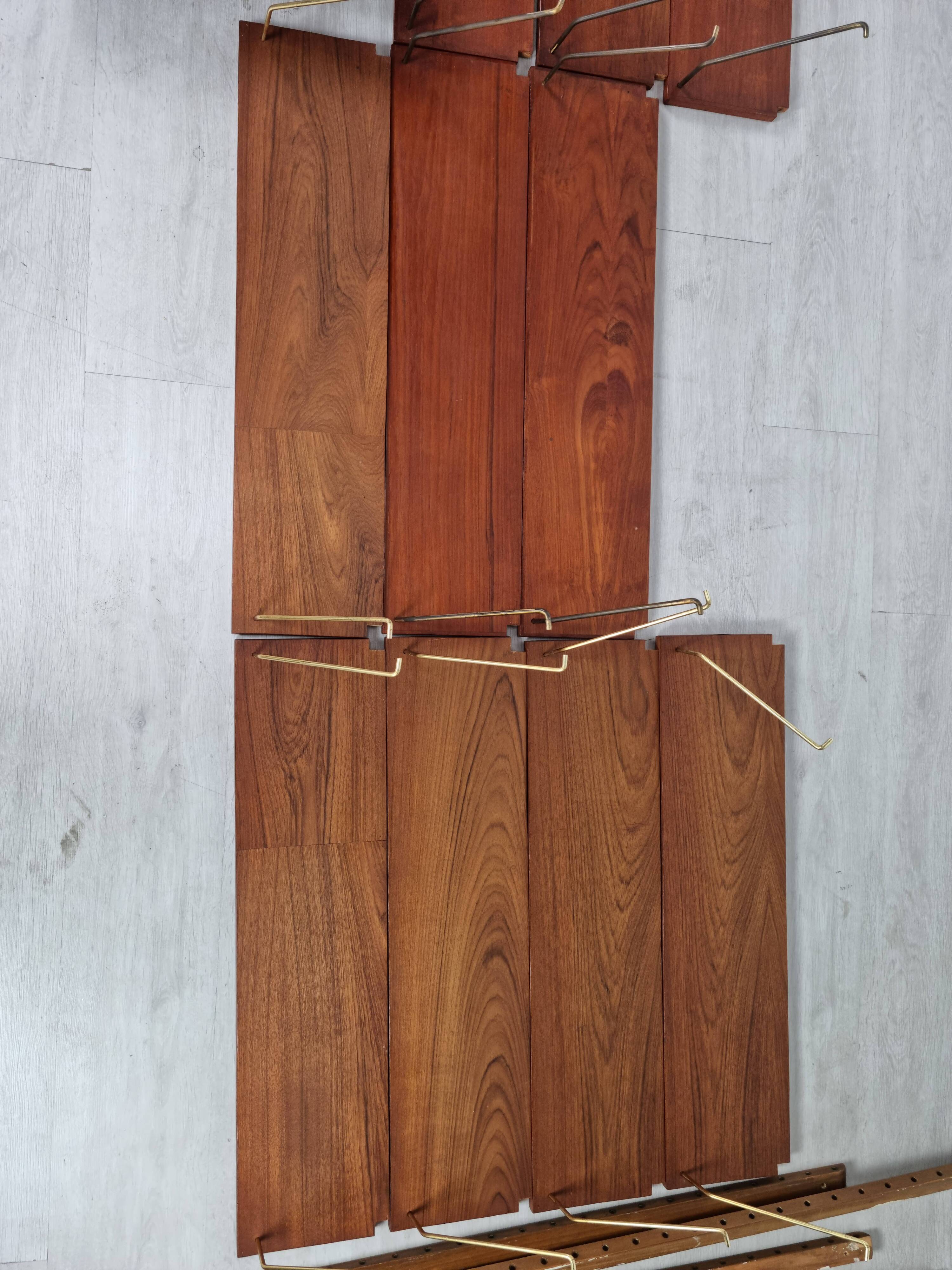 Wall shelf Royal cadovius poul system