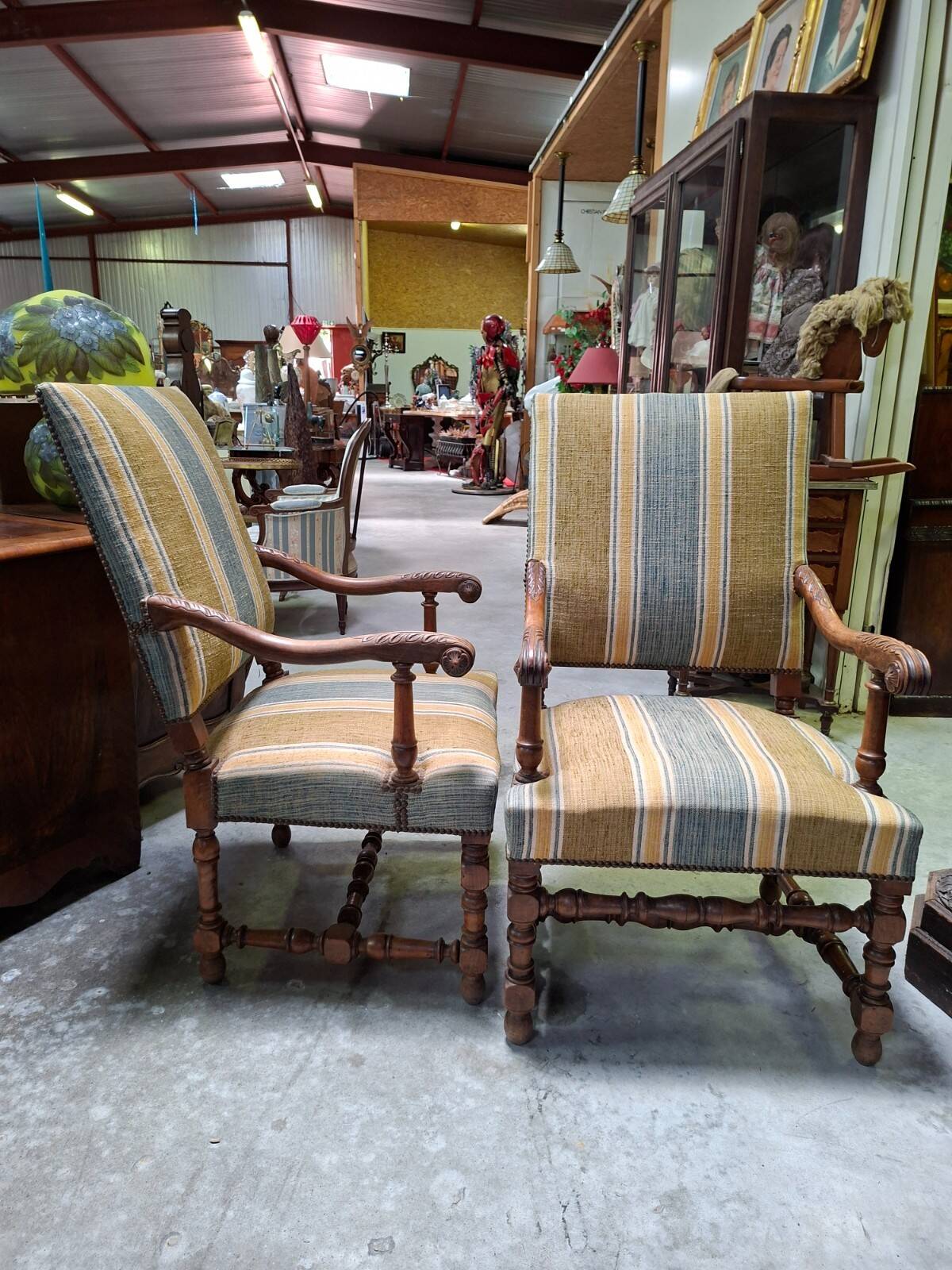 Pair of walnut armchairs – Louis XIII style – Turned and carved wood - X