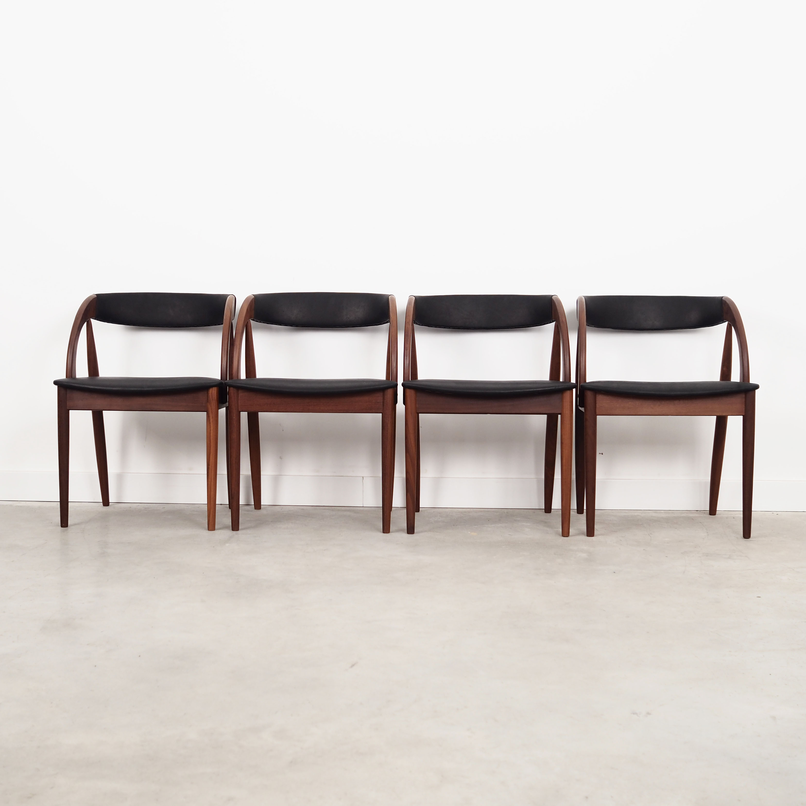 Lot de 4 chaises en teck, design danois, années 1970, Danemark