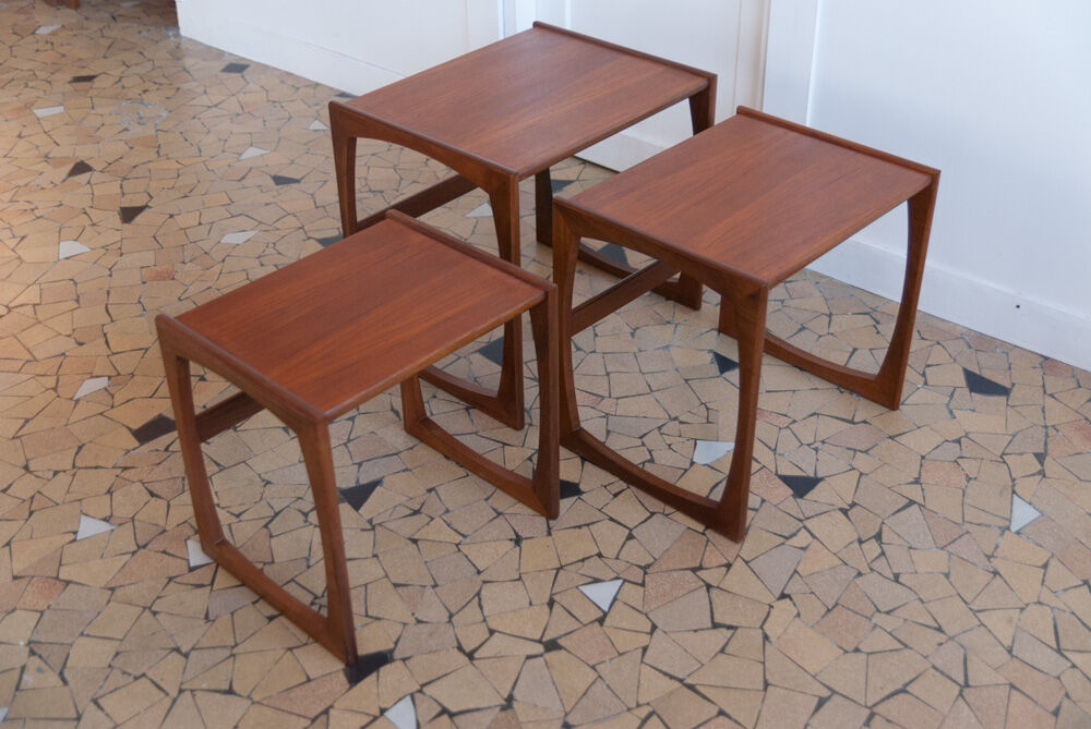 Modernist gigogne coffee table