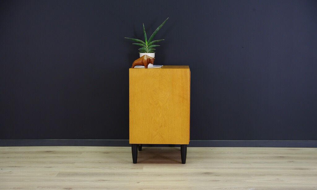 Dresser Carlo Jensen