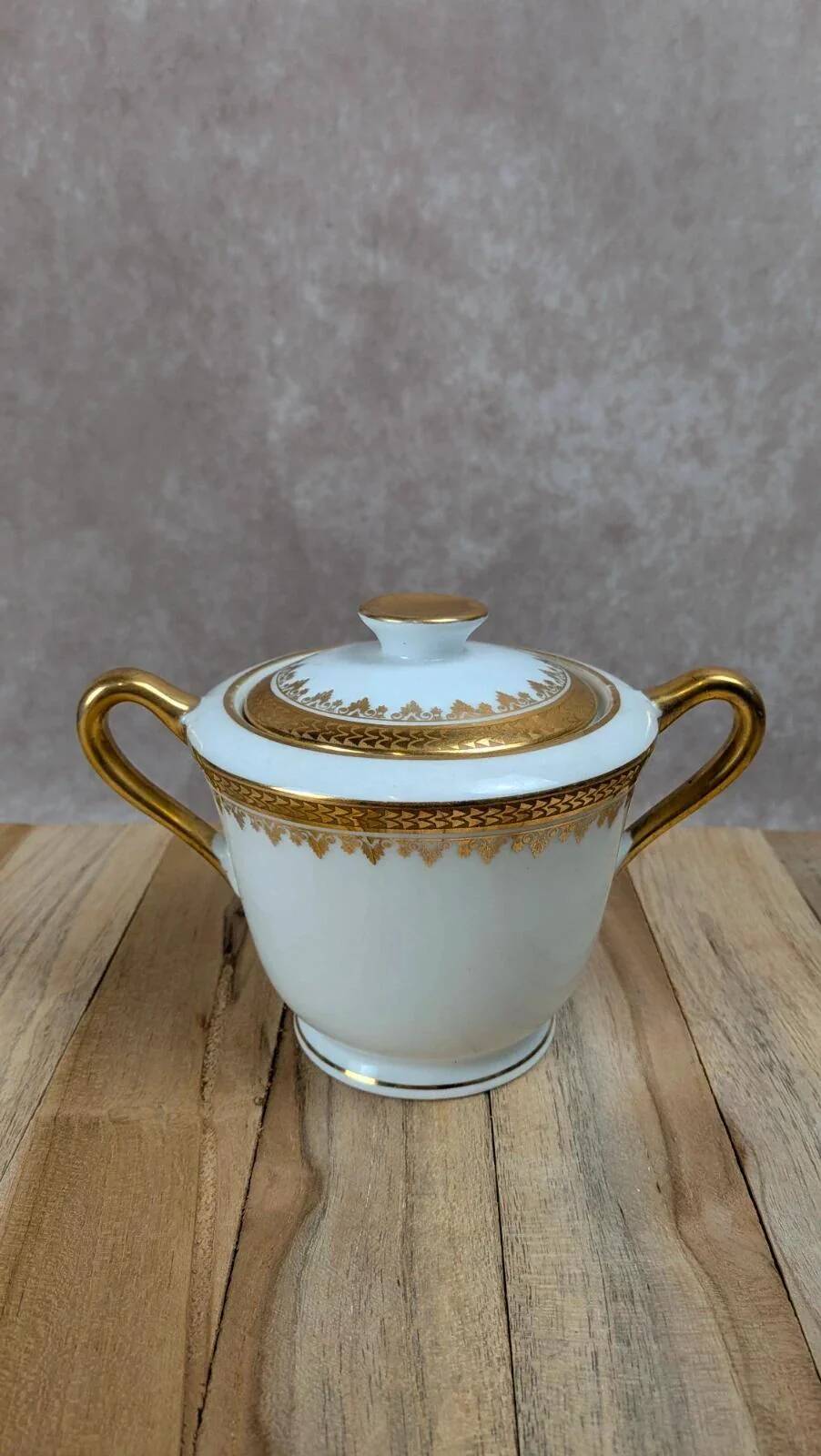 Antique sugar bowl in Limoges porcelain – elegant gold decoration