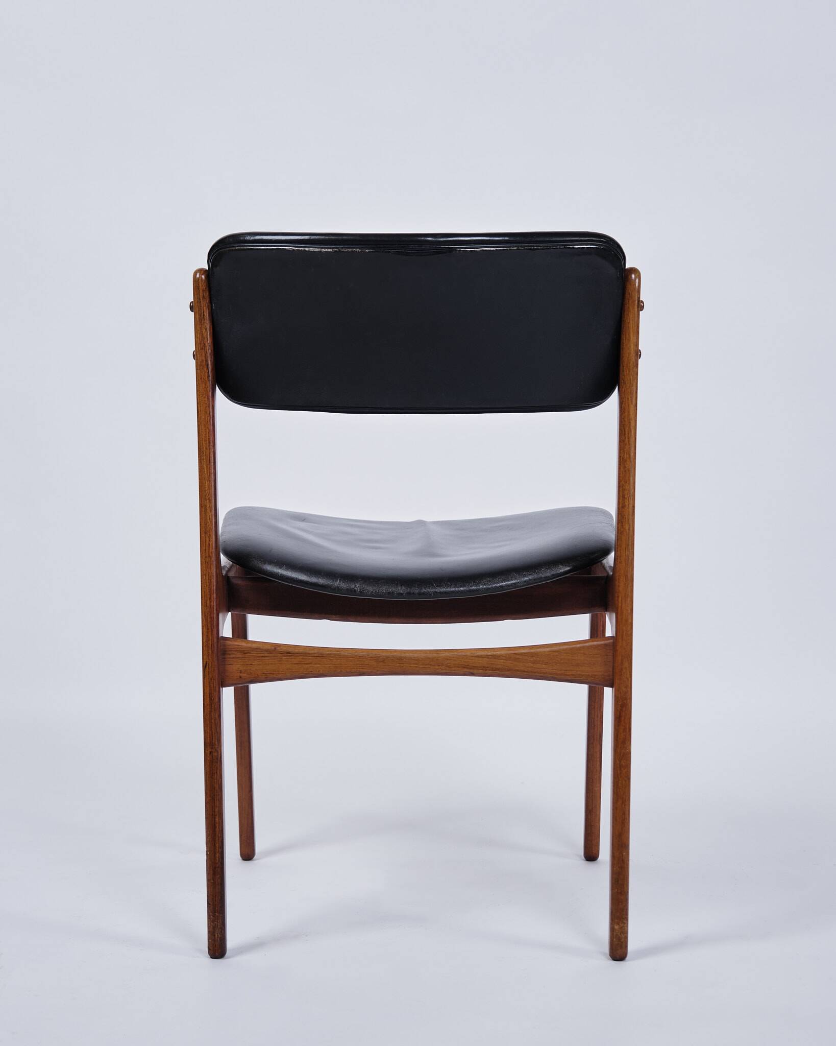 Set of six dining chairs – Erik Buch – Model OD 49 – Rosewood and black leather – O.D. Furniture – 1950s
