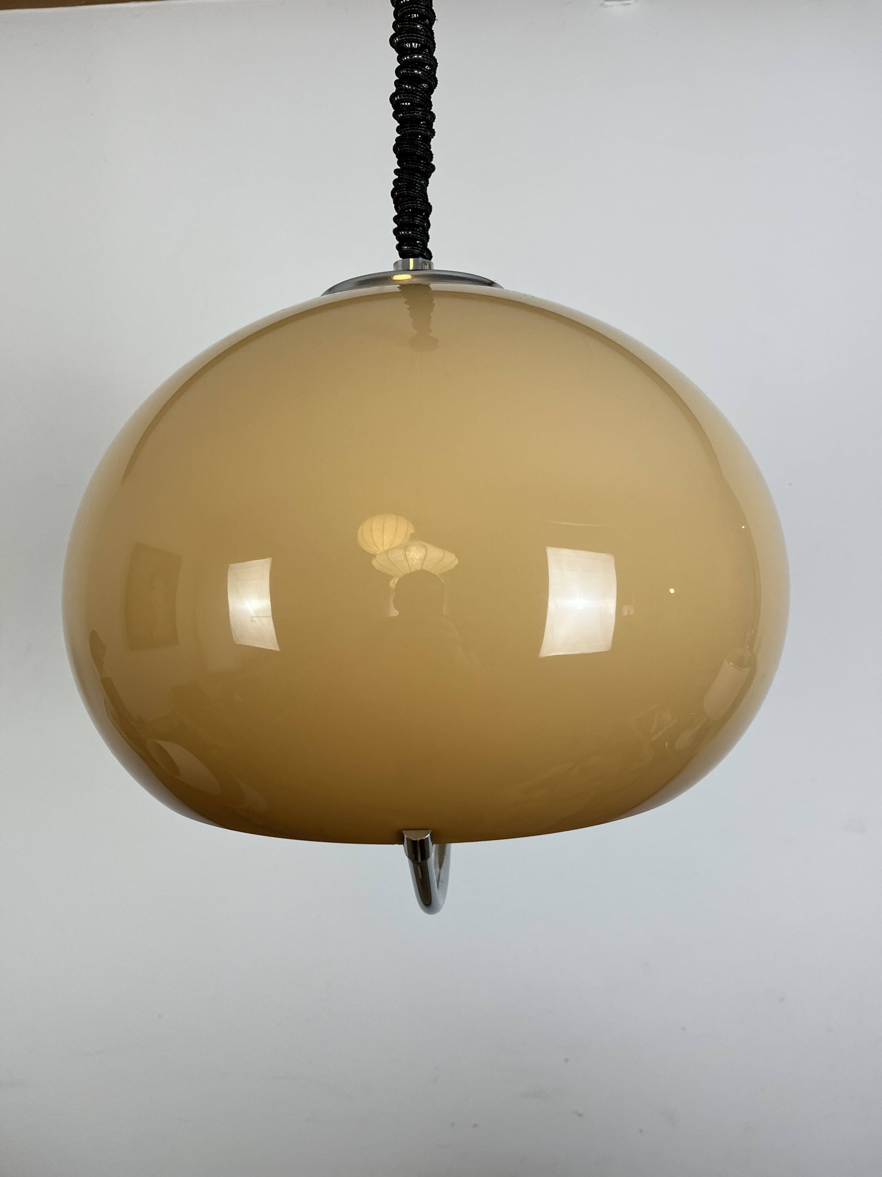 Guzzini pendant light, Jolly model by Luigi Massoni, 70's space age style