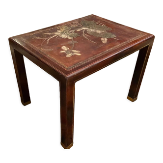 Table basse rectangulaire en bois laqué à décor floral Chine Japon début XXe