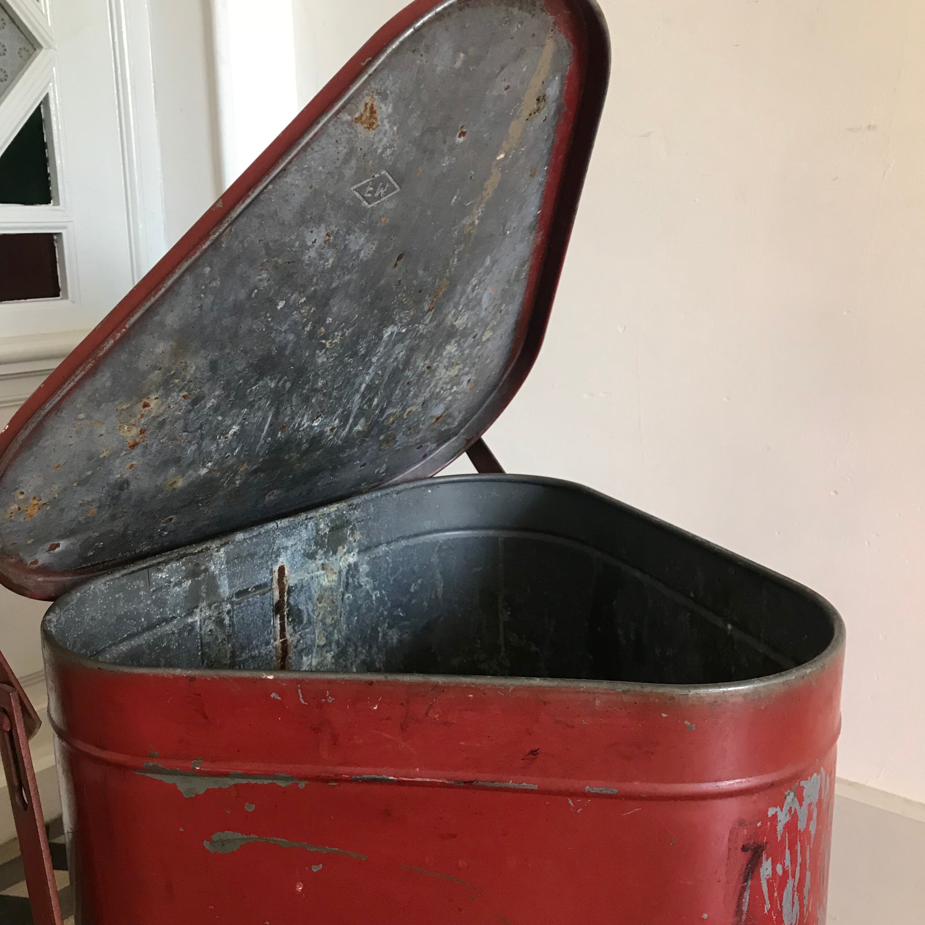 Metal firefighter's bin