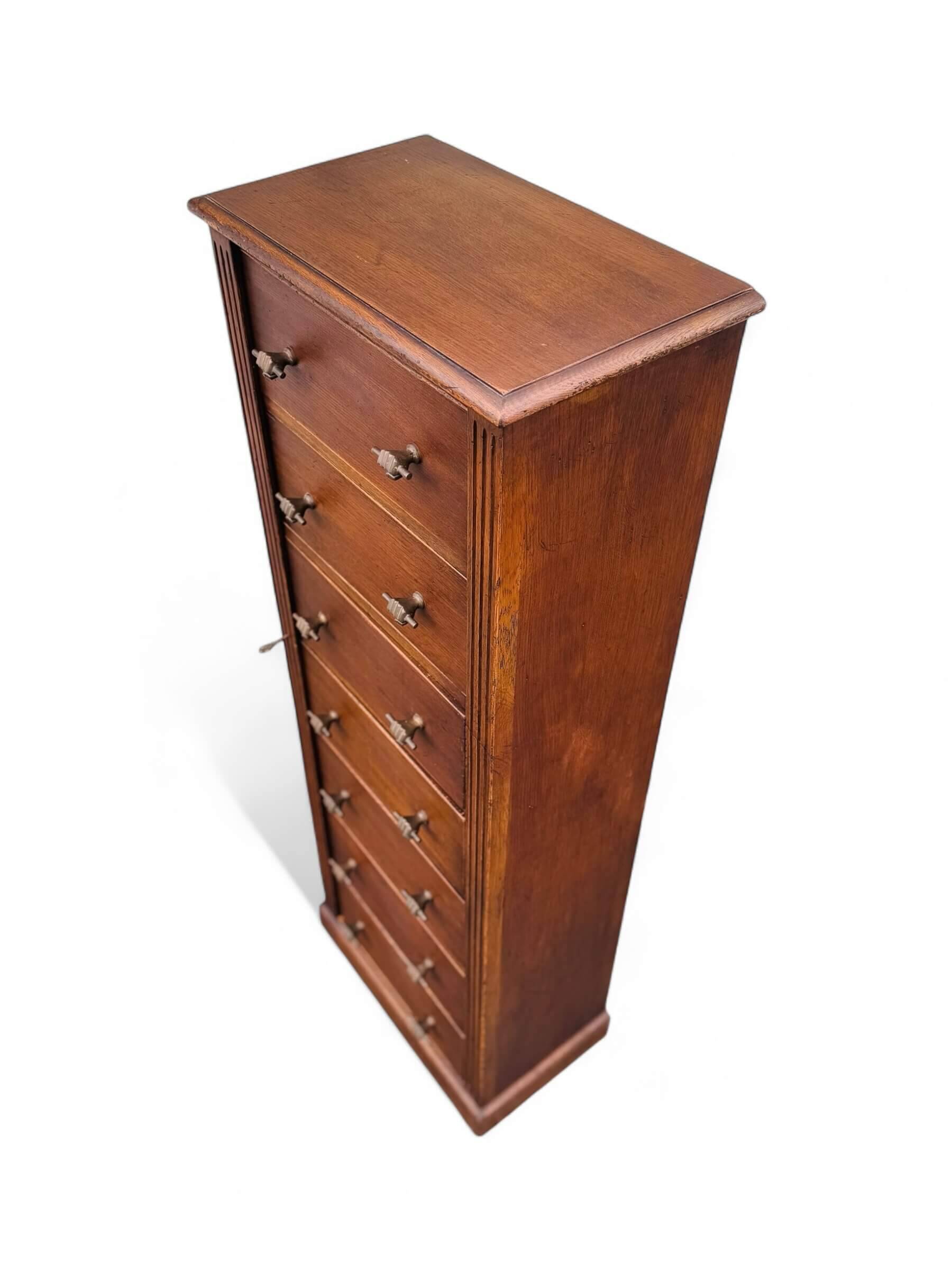 Meuble semainier ancien, début XXème