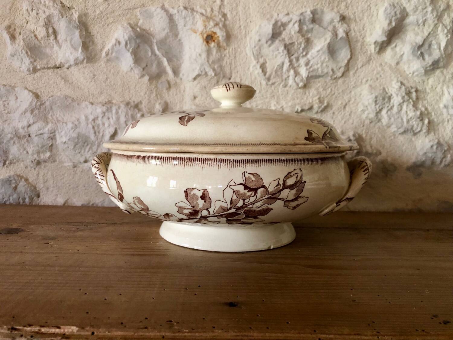 Tureen, fruit basket in ironstone by Jules Vieillard, Bordeaux