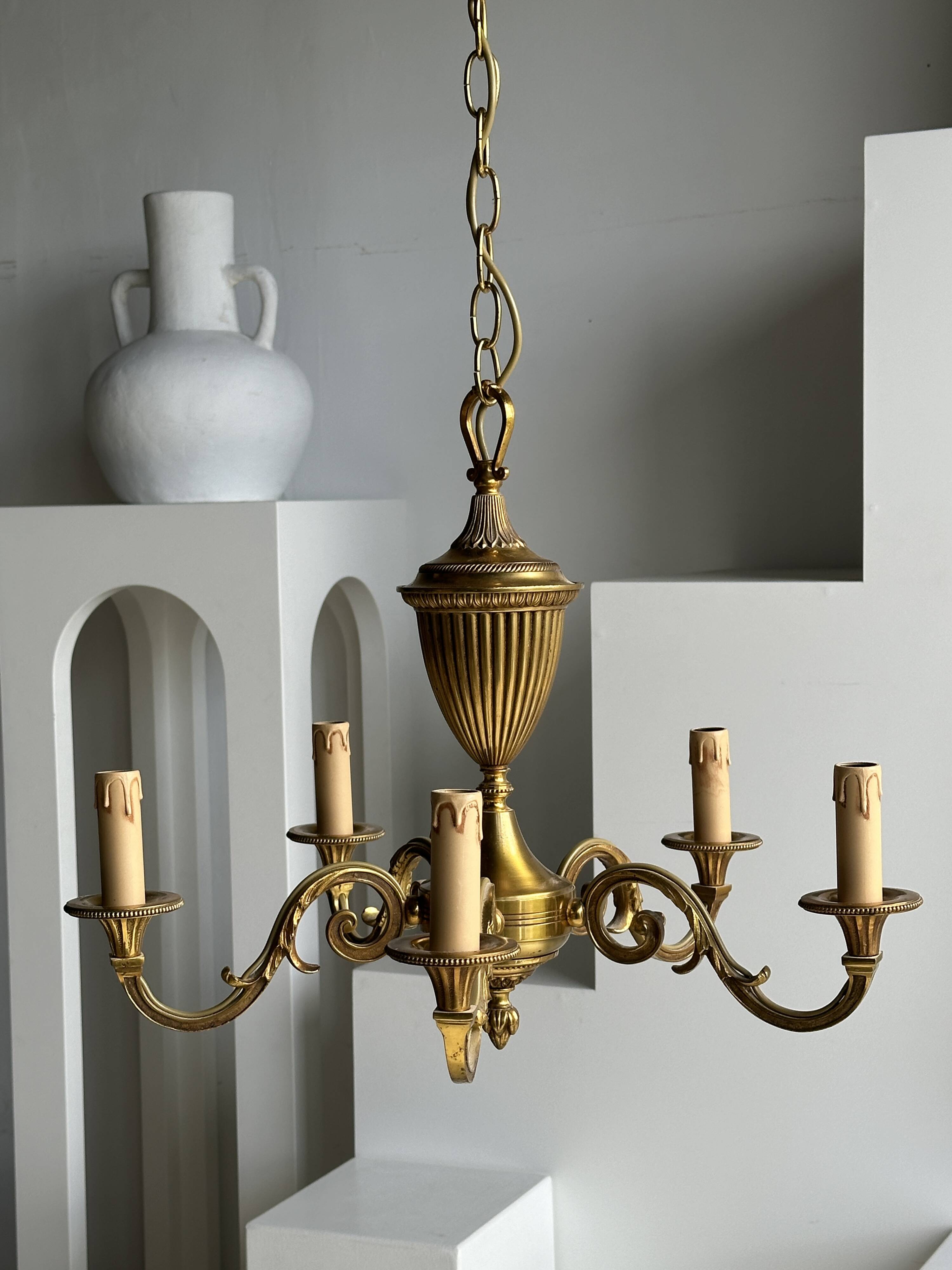Classic 5-light gold chandelier