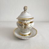 Saucière à couvercle en porcelaine style Empire, XIXème siècle