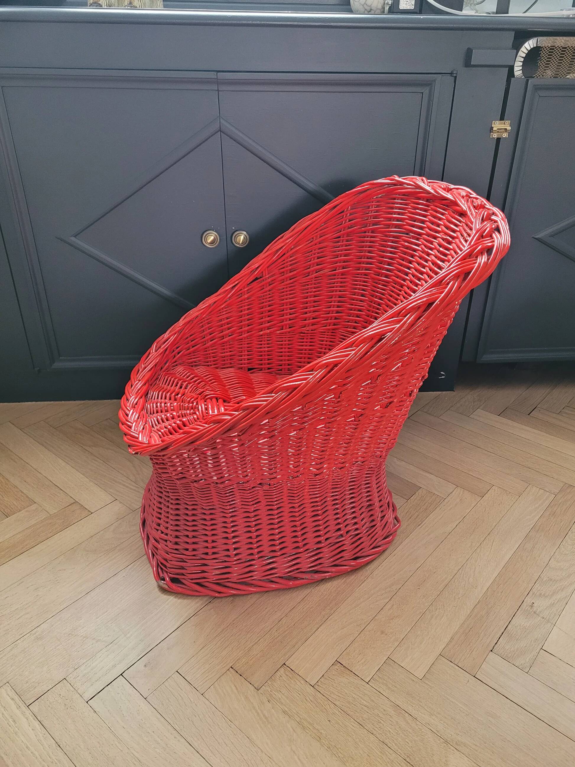 Red rattan children's armchair