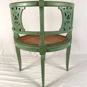 Chaise de coin en bois laqué vert et assise cannée, XXe