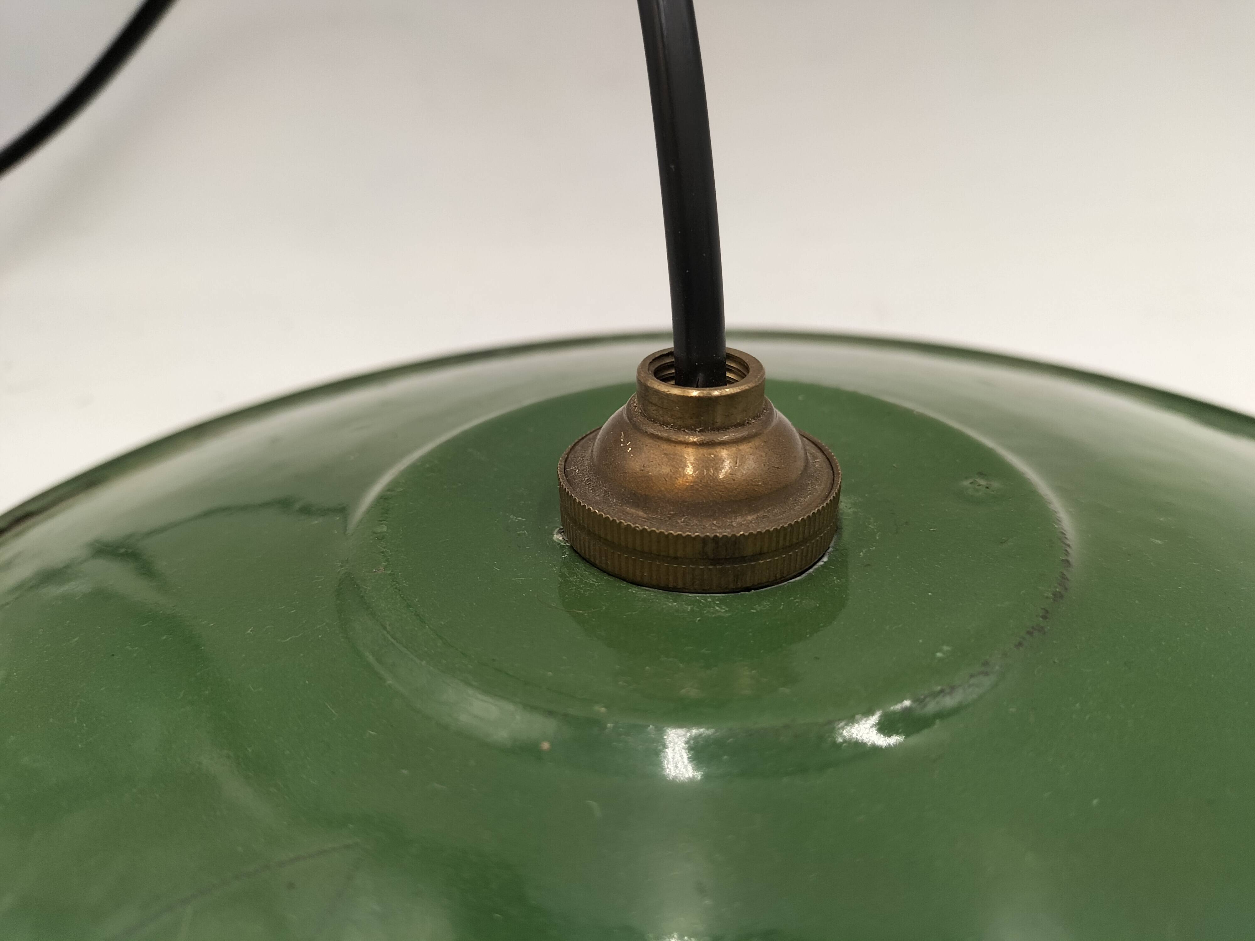 Three enamelled sheet metal suspensions