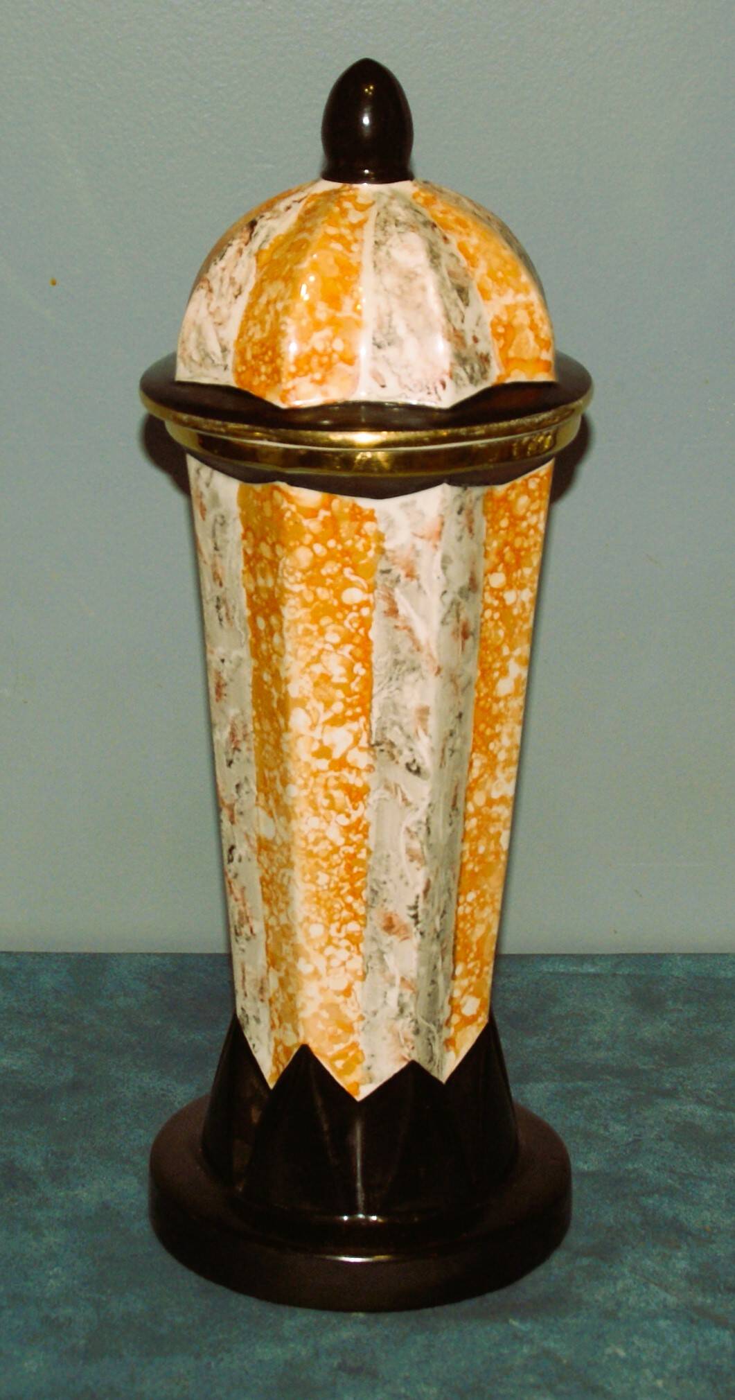 Art deco vase August Mouzin & Compagnie