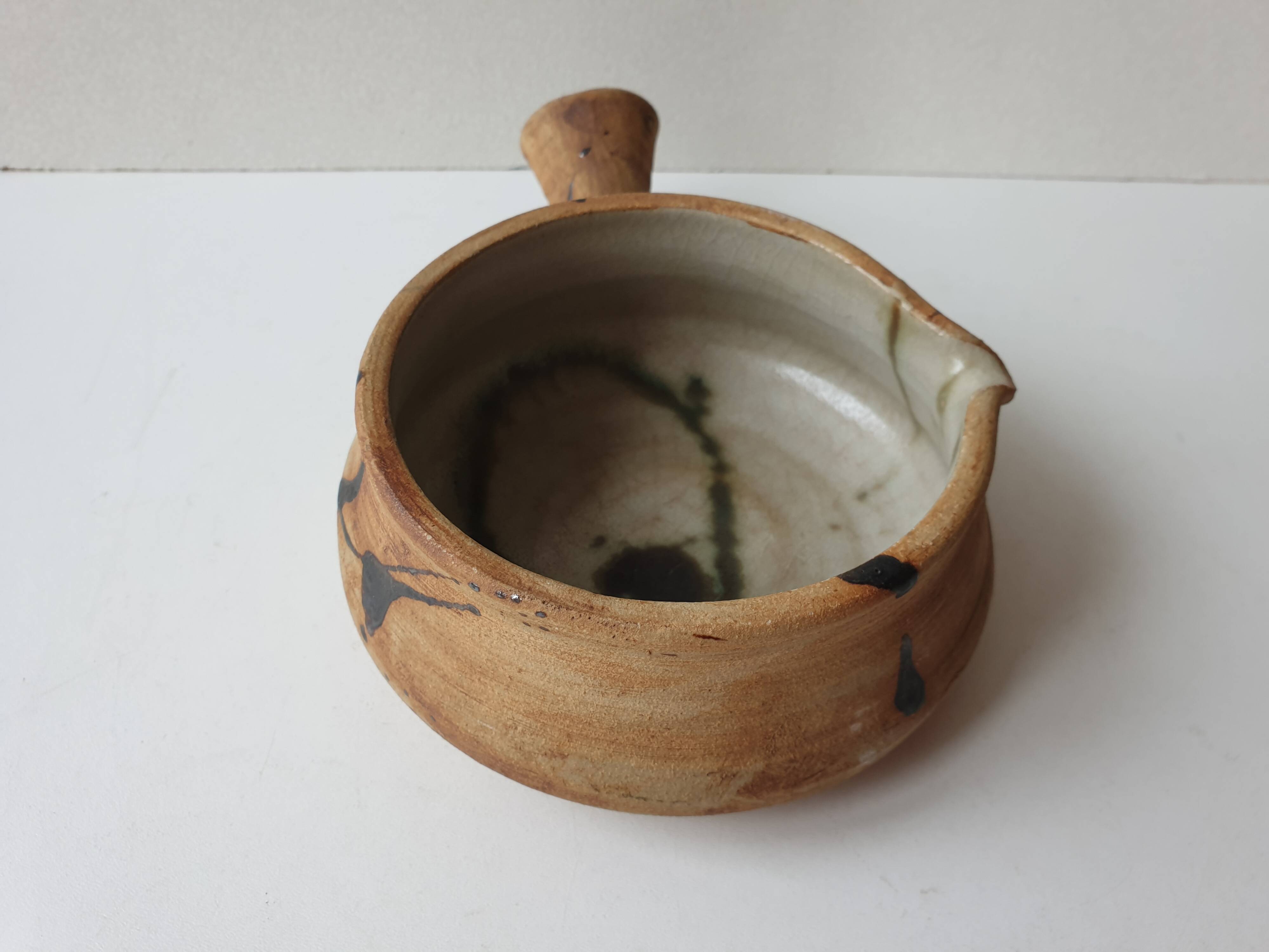 Ceramic fondue pot signed La colombe (Vallauris) 1970s