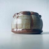 Vase pique fleurs en grès