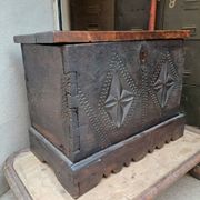 Small French chest from the 17th century in its own juice.