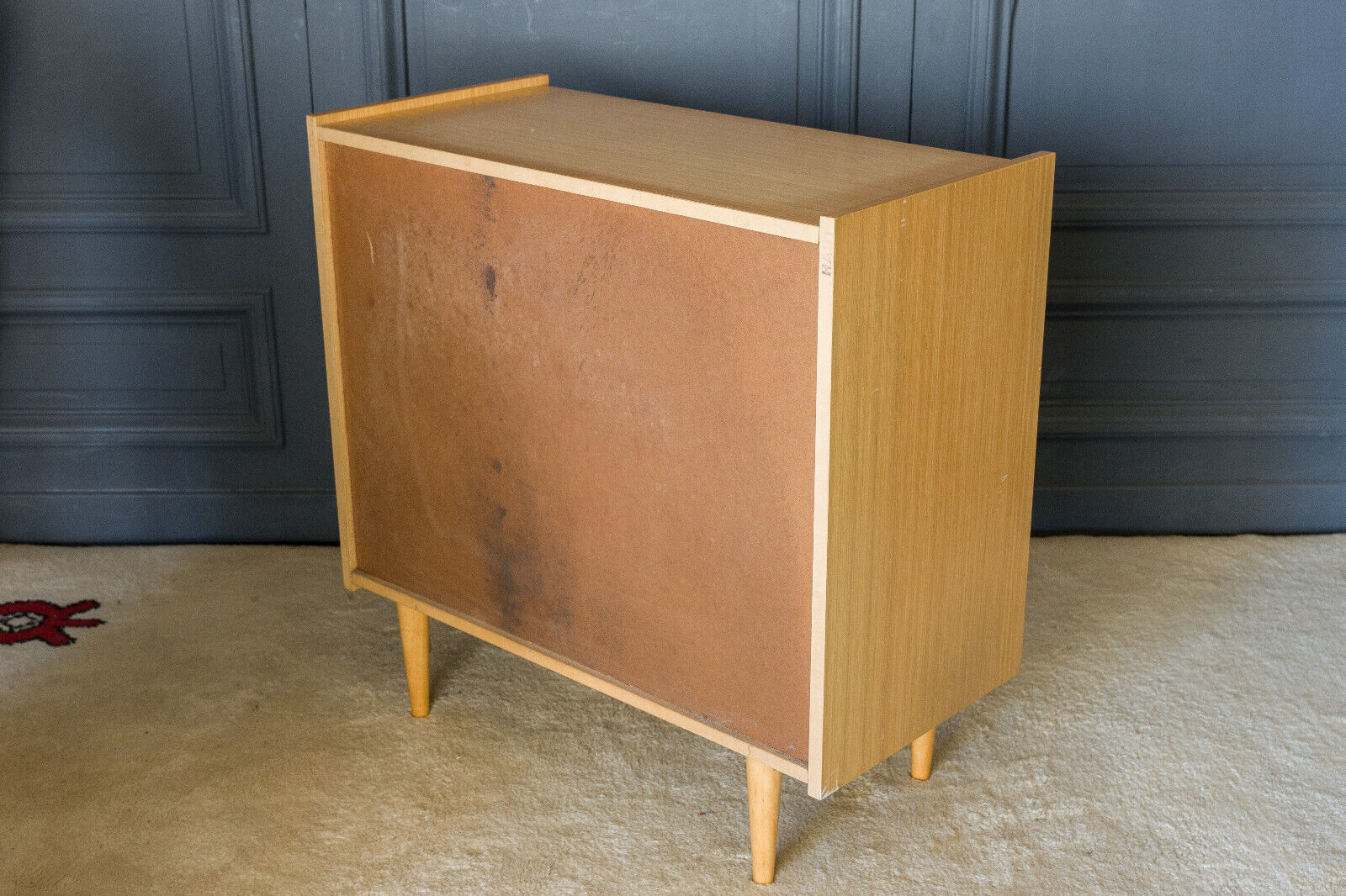 Light wood chest of drawers 4 drawers 1960 Spindle legs