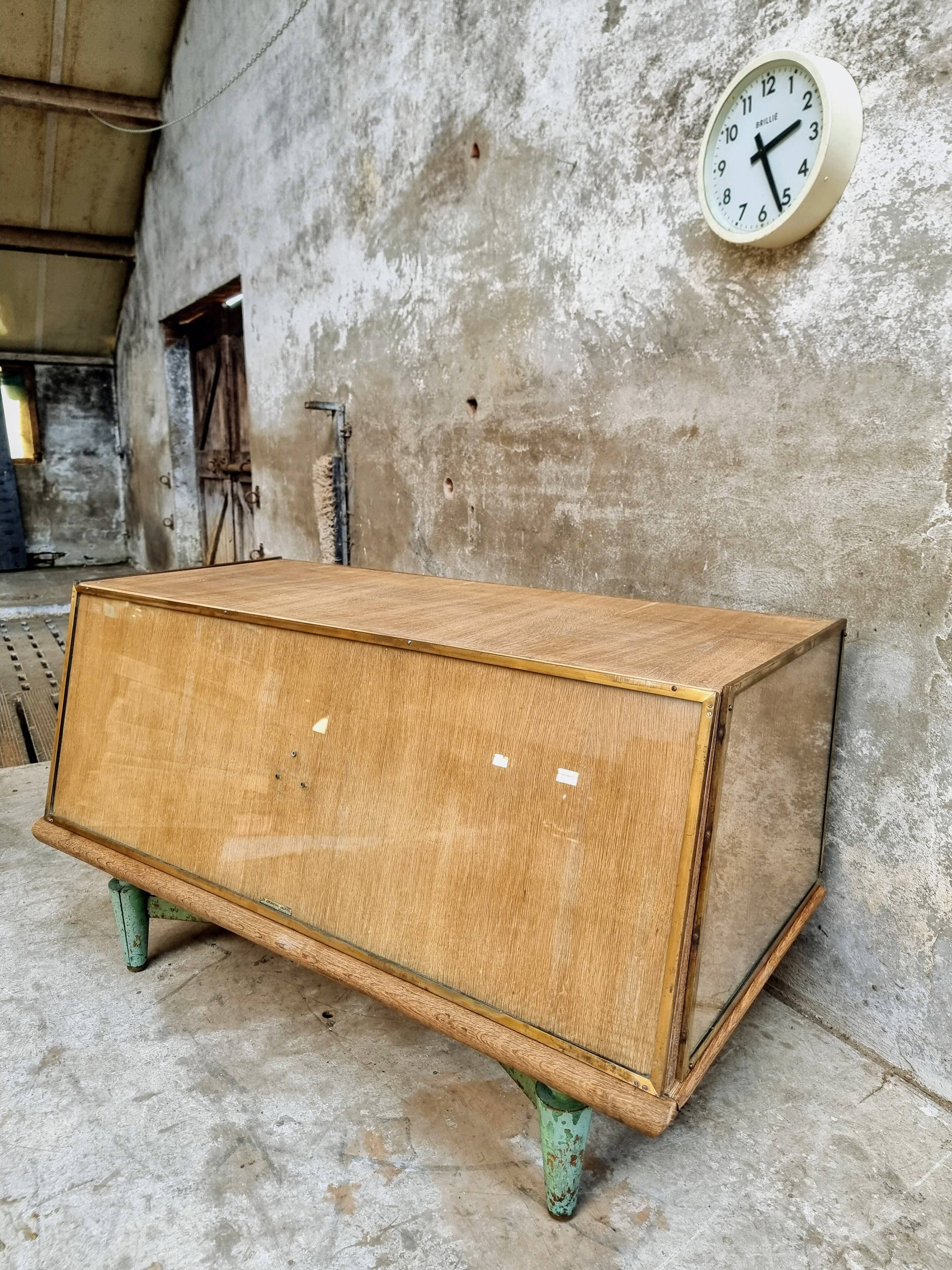 Side table in oak