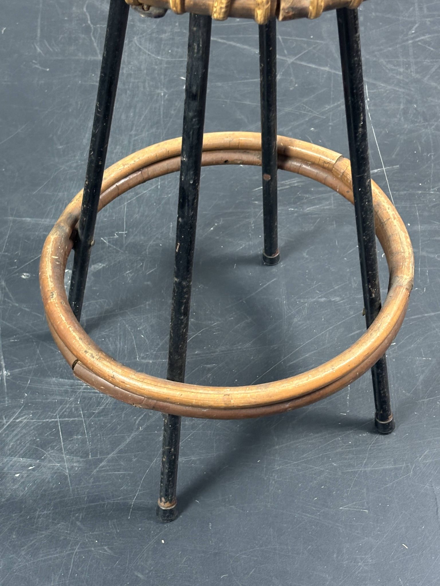 Tabourets de bar en rotin et bambou néerlandais des années 1950 par Rohé Noordwolde.