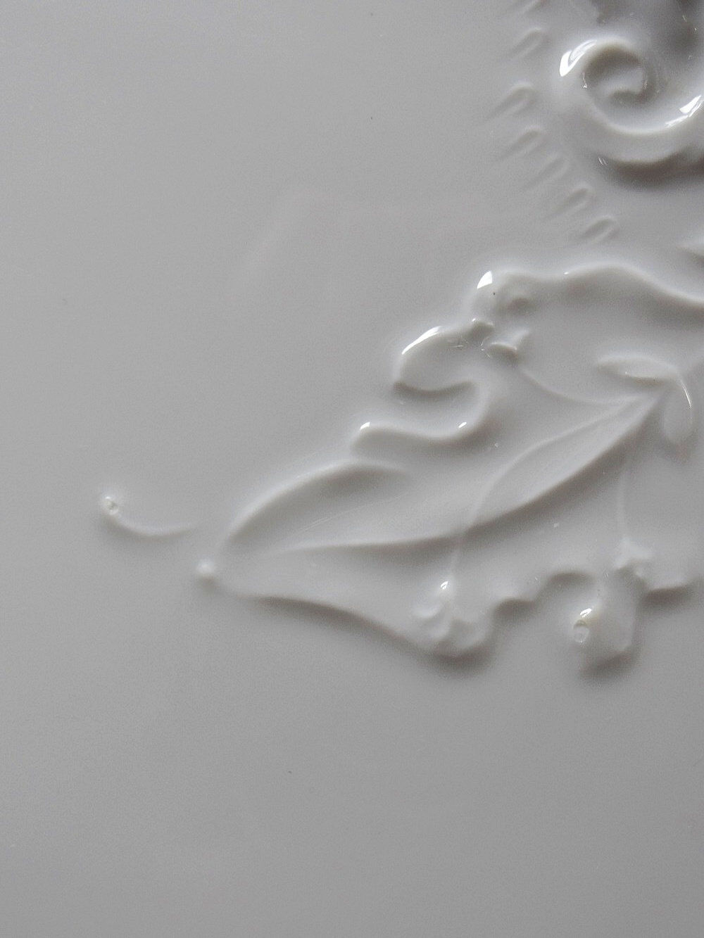 Vintage/antique large pie dish fine white Limoges porcelain.