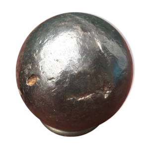Ancienne boule d'athlétisme
