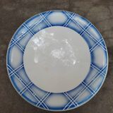Plat mi creux en faïence par Digoin