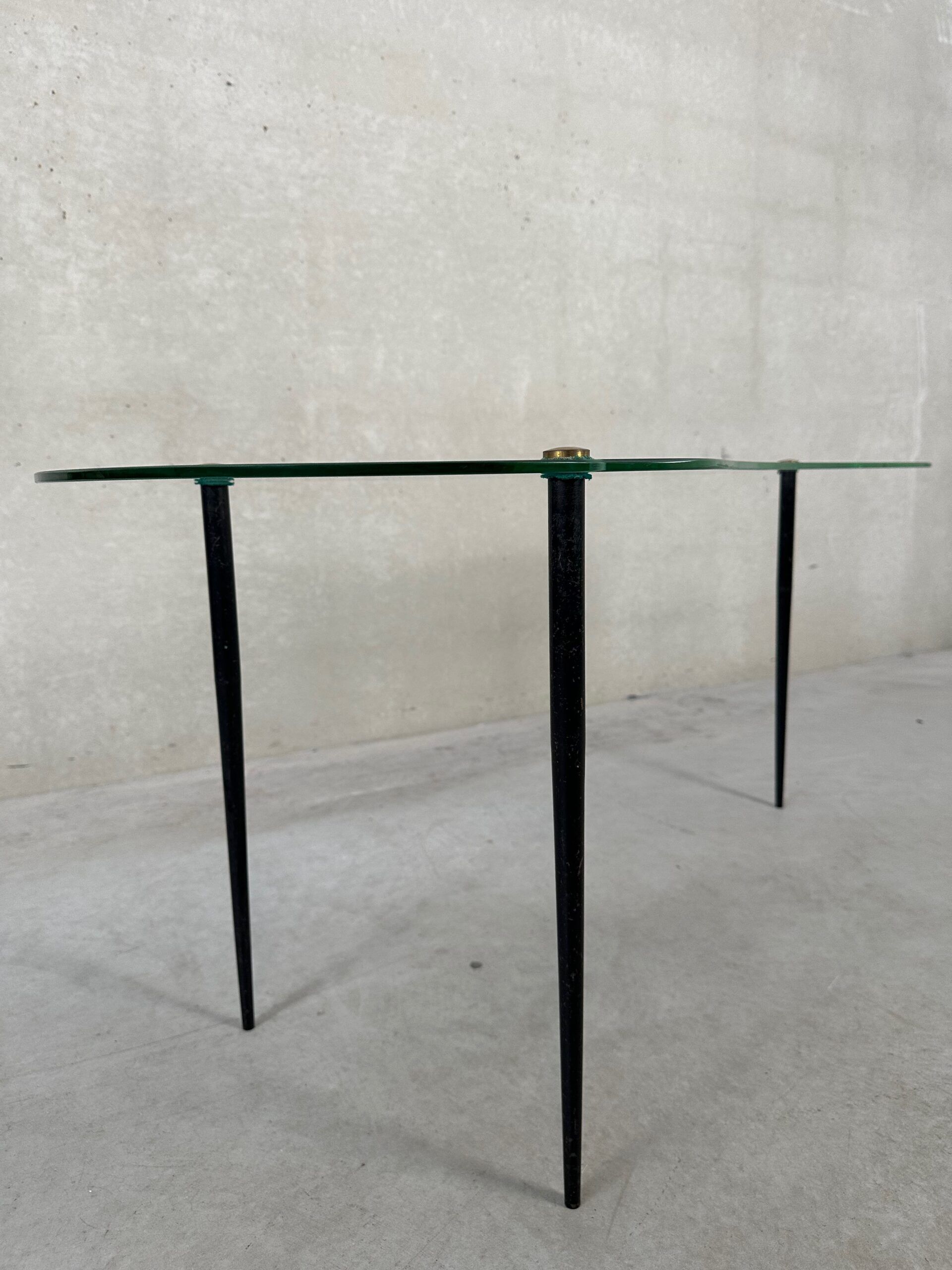 Table vintage 'amoeba' sur trépied