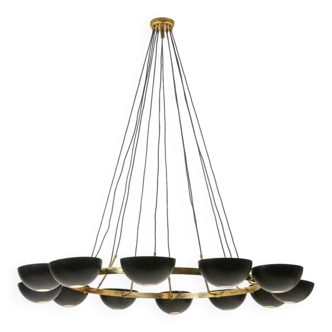 12-light chandelier in patinated brass and black lacquered metal. Contemporary.