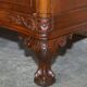 Commode Victorienne Tardive en Bois Dur Pieds Griffe et Boule