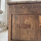 Central island trading counter in walnut
