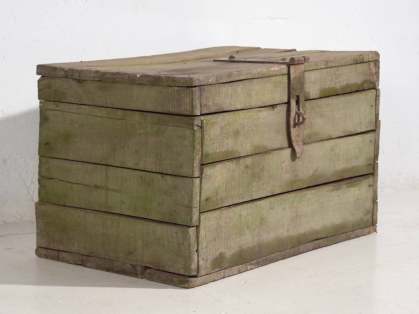 Antique green primitive style chest (circa 1920) #21
