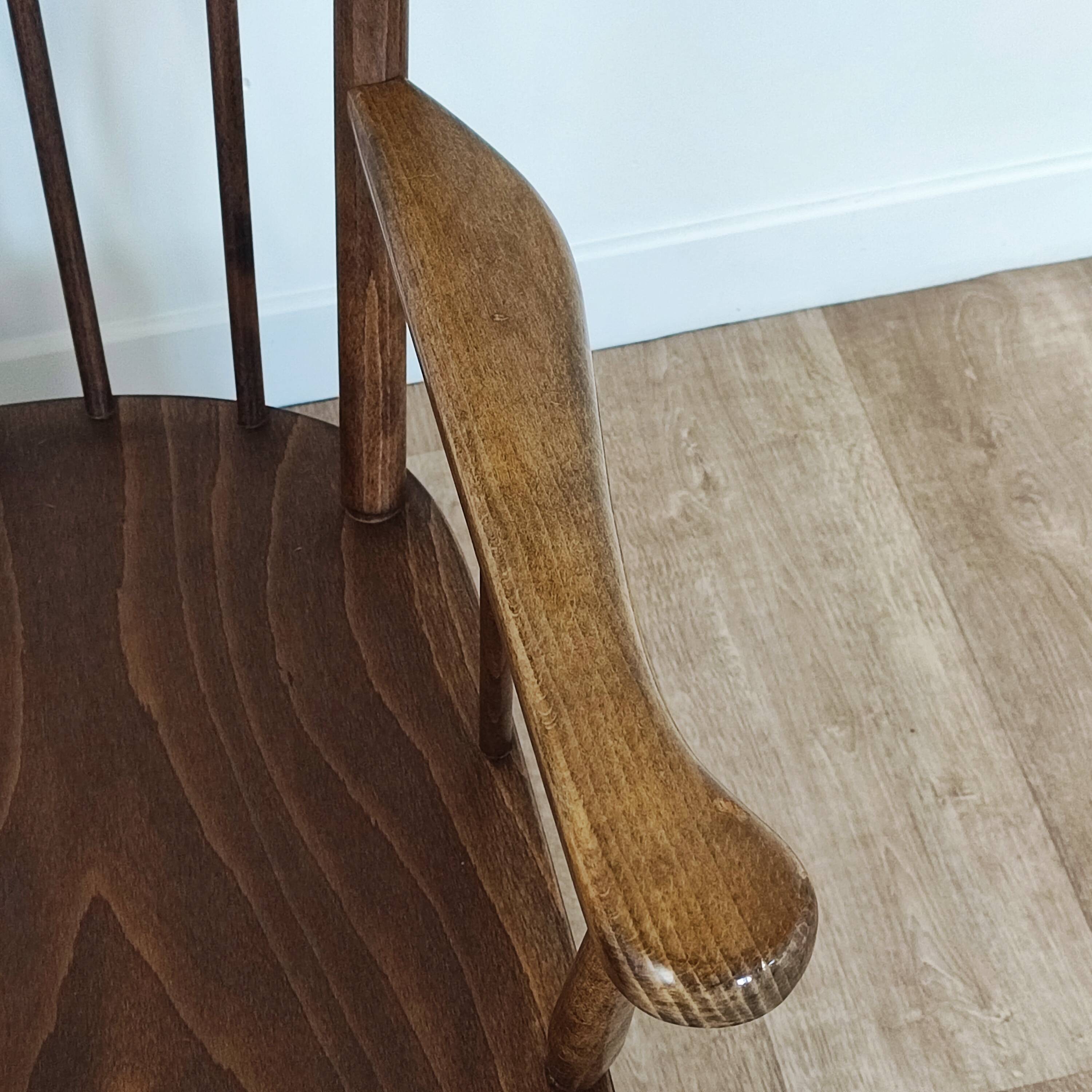 Baumann 60' fan armchair