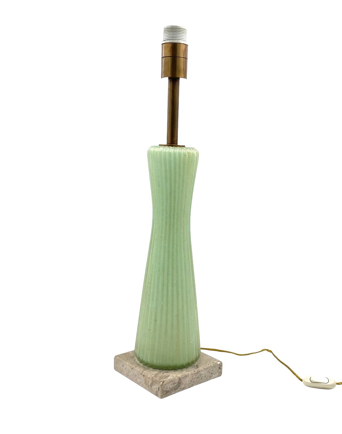 Mid-century modern green Murano glass Table lamp, Barovier & Toso style  Italy, 1940s