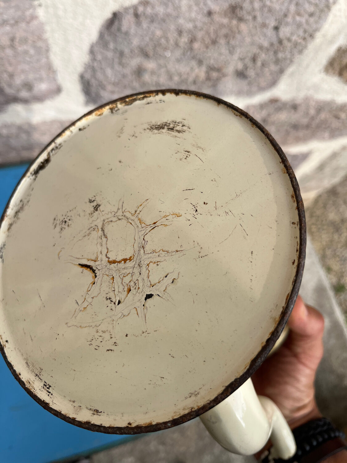 Enamelled coffee maker