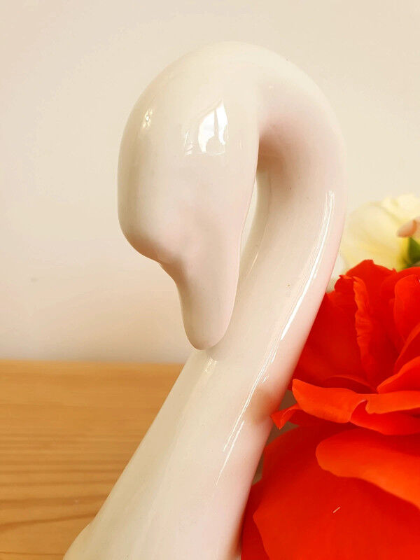 Ceramic swan pot cover
