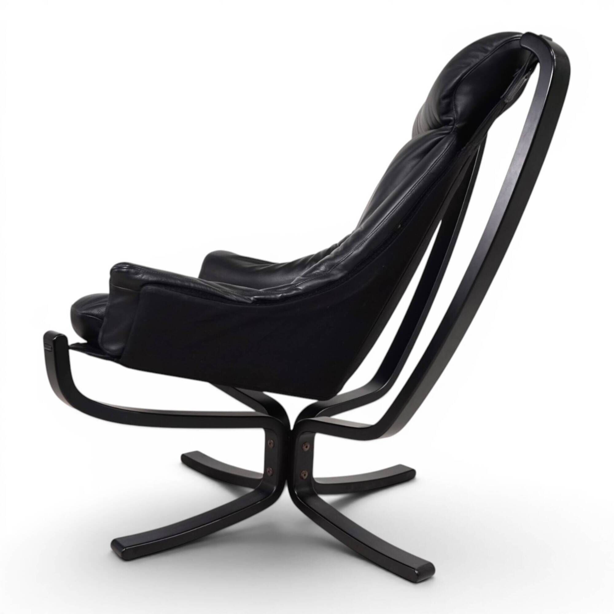 Poltrona Frau Viking Leather Lounge Chair by Sigurd Resell, 1970