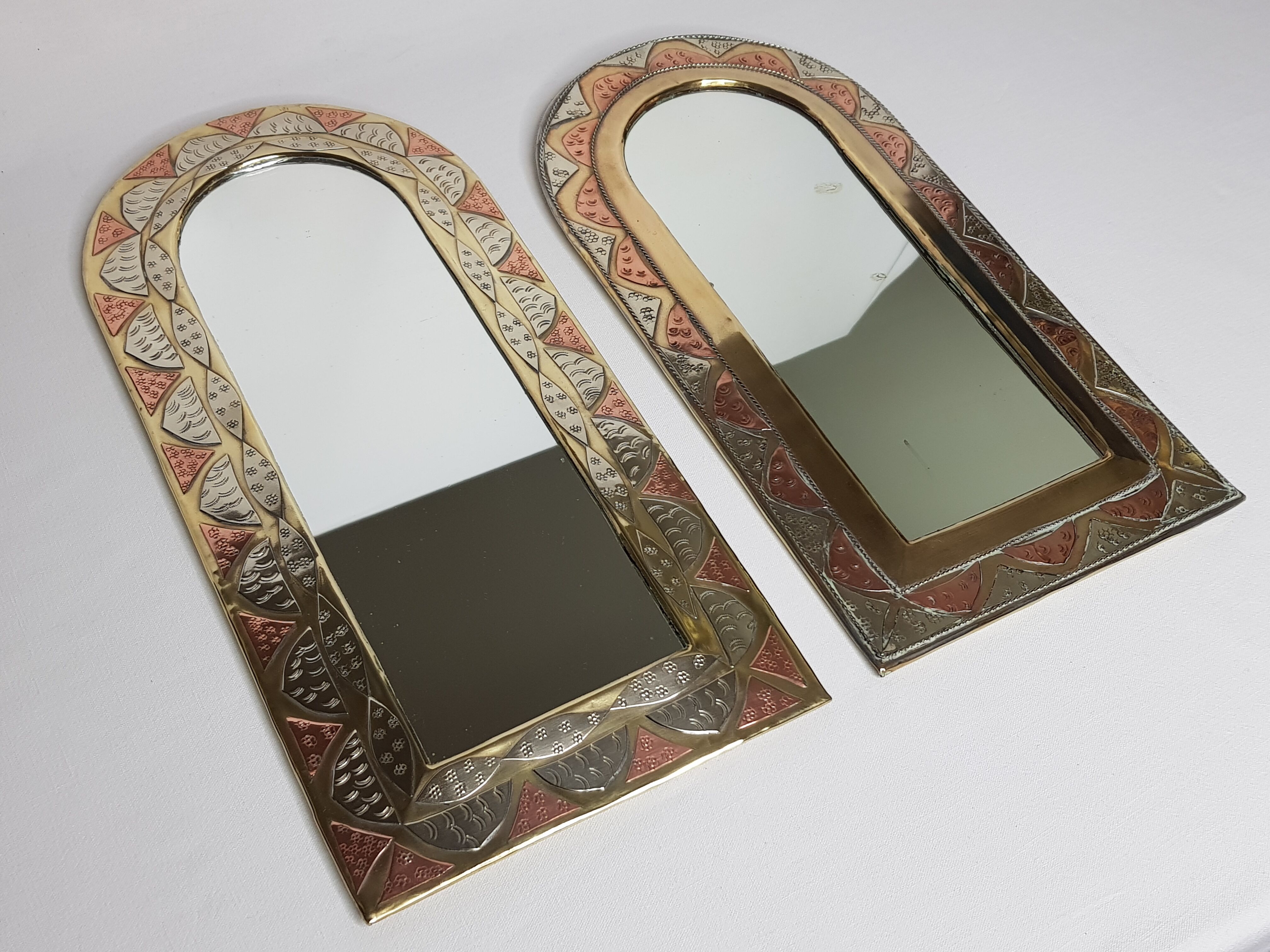 Set of two Moroccan mirrors in brass in the shape of arches