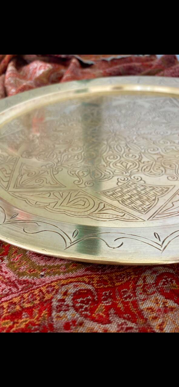 XXL chiseled brass tray