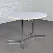 Table de repas ovale et extensible des années 50 chrome et formica