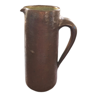 Brown sandstone pitcher