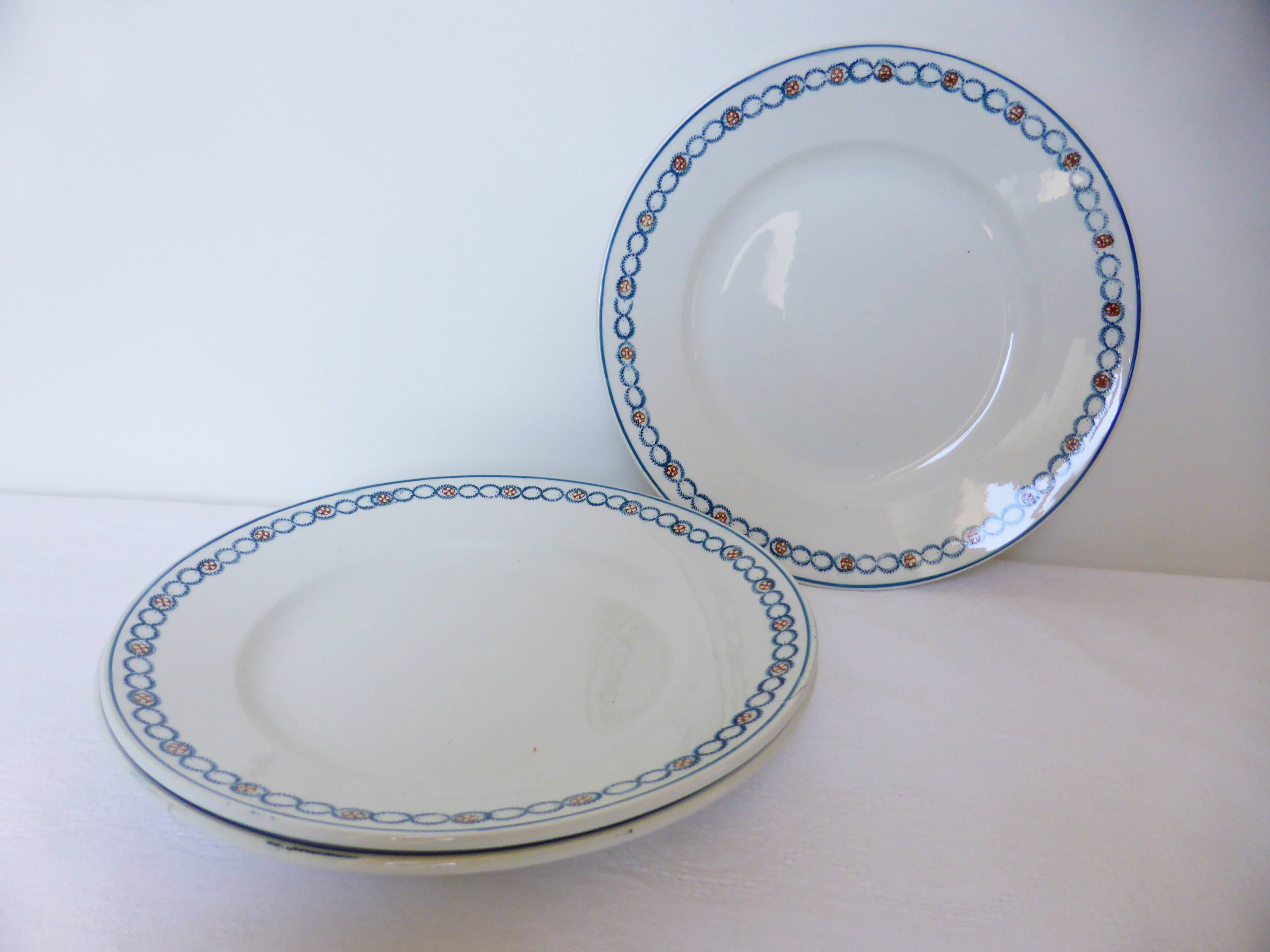 Set of 3 flat plates from Longwy model Florea 210640