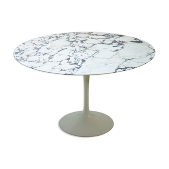 Table ronde Tulip en marbre Calacatta de Eero Saarinen Ø 120 cm - Knoll - Vintage